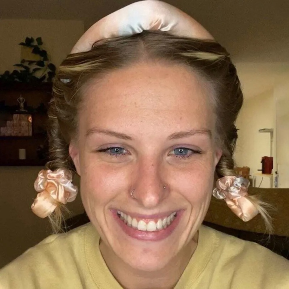 HBO Show Euphoria’s Kitsch "The Original" Satin Heatless Curling Set